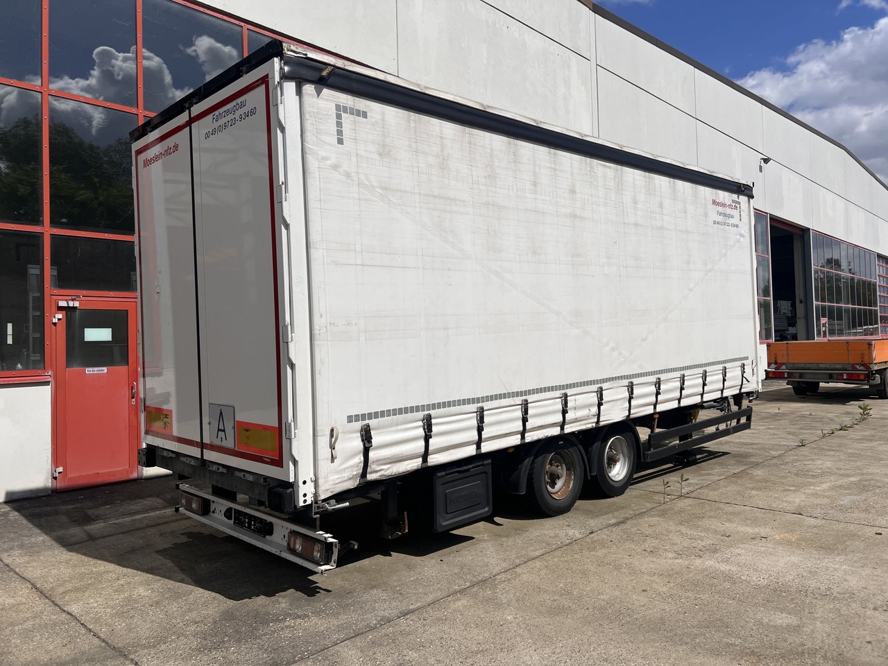 Möslein TPW 105 D Schwebheim Tandemplanenanhänger durchladbar - Тентований причіп: фото 1 Möslein TPW 105 D Schwebheim Tandemplanenanhänger durchladbar - Тентований причіп: фото 1
