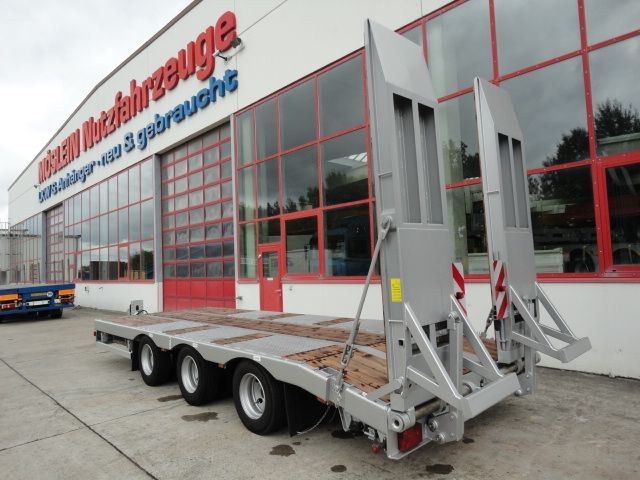 Möslein TT 31 31 t GG Tridem- Tieflader 3 AchsNeufahrzeug - Низькорамна платформа причіп: фото 3 Möslein TT 31 31 t GG Tridem- Tieflader 3 AchsNeufahrzeug - Низькорамна платформа причіп: фото 3