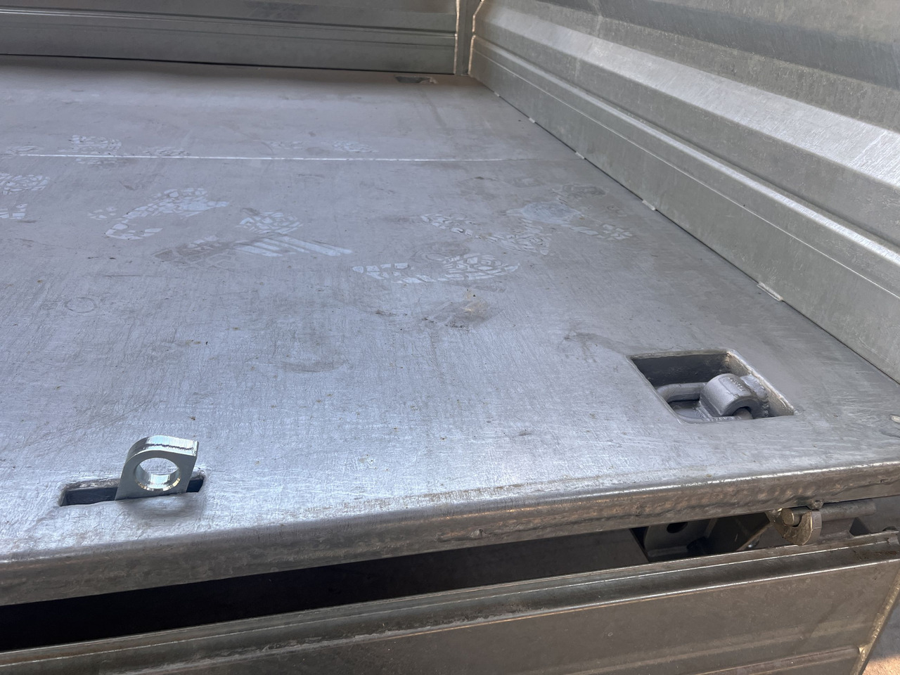 Möslein TTD 14 5,70 m 14 t Tandem- Kipper Tieflader 5,70 m lang, Breite Reifen-- Neufahrzeug -- - Самоскид причіп: фото 3 Möslein TTD 14 5,70 m 14 t Tandem- Kipper Tieflader 5,70 m lang, Breite Reifen-- Neufahrzeug -- - Самоскид причіп: фото 3