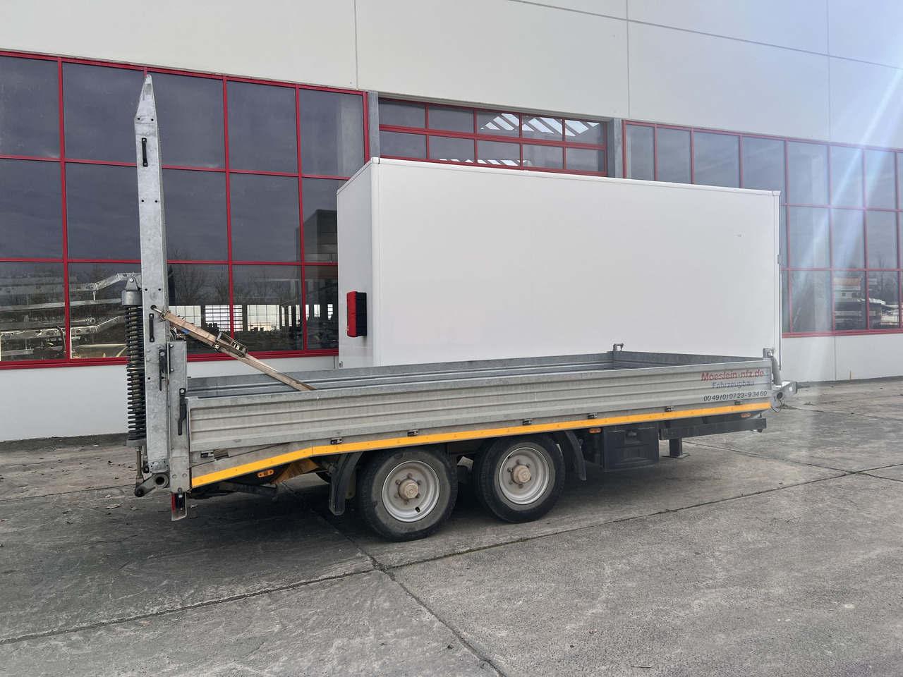 Möslein TTS 11 Schwebheim Tandemtieflader, Breite Rampen, Wenig Benutzt - Низькорамна платформа причіп: фото 2 Möslein TTS 11 Schwebheim Tandemtieflader, Breite Rampen, Wenig Benutzt - Низькорамна платформа причіп: фото 2