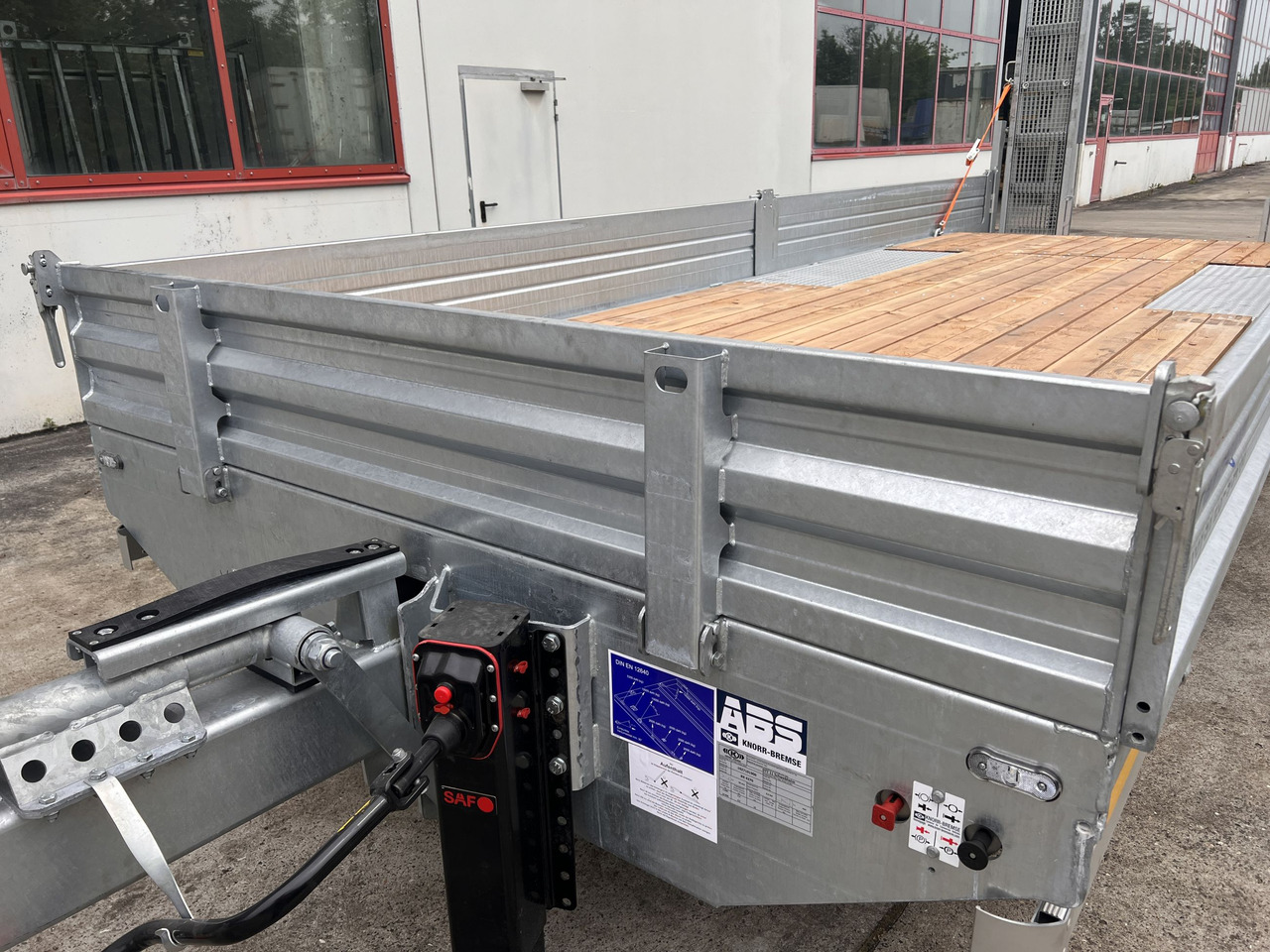 Новий Низькорамна платформа причіп Для транспортування важкої техніки Möslein TTT 11- 7,28  Neuer Tandemtieflader, 7,28 m Ladefläche: фото 7