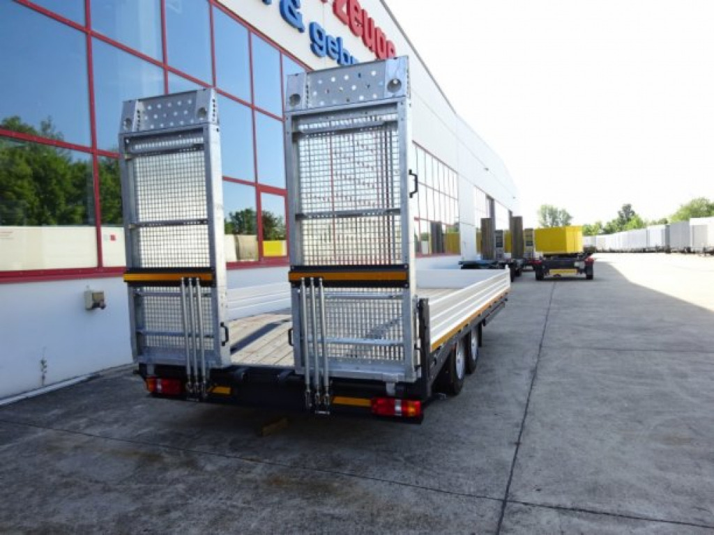 Möslein TTT 13 6,2 BR Weiß Neuer 13 t GG Tandemtieflader mit Breiten Rampen - Низькорамна платформа причіп: фото 4 Möslein TTT 13 6,2 BR Weiß Neuer 13 t GG Tandemtieflader mit Breiten Rampen - Низькорамна платформа причіп: фото 4