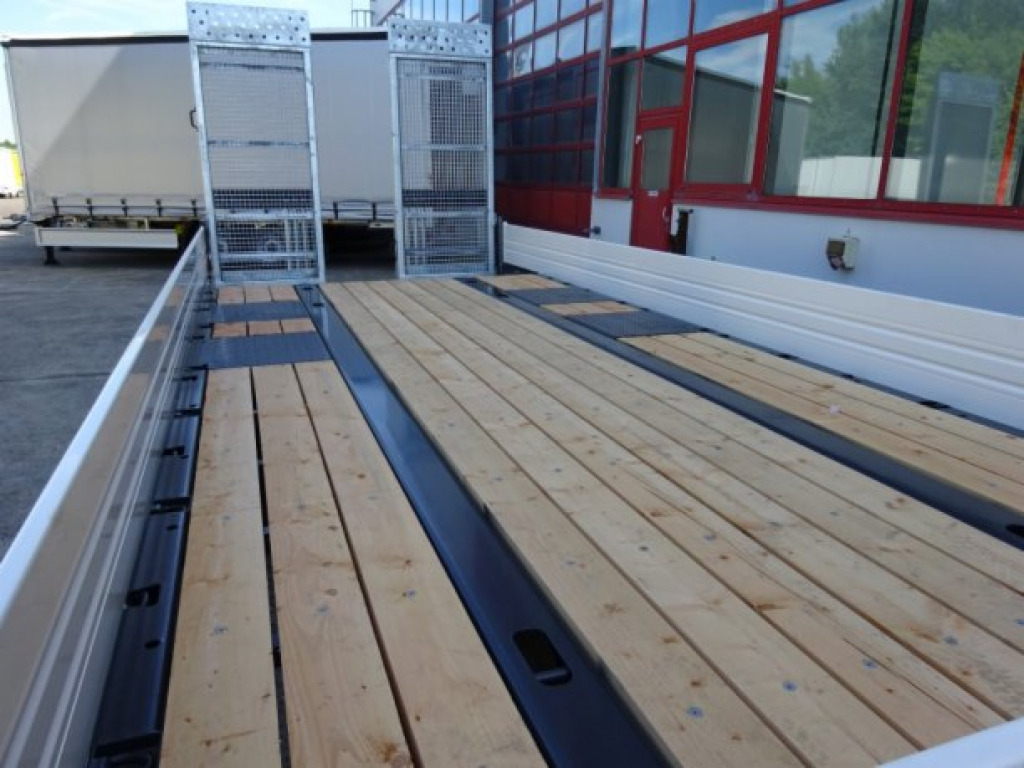 Möslein TTT 13 6,2 BR Weiß Neuer 13 t GG Tandemtieflader mit Breiten Rampen - Низькорамна платформа причіп: фото 3 Möslein TTT 13 6,2 BR Weiß Neuer 13 t GG Tandemtieflader mit Breiten Rampen - Низькорамна платформа причіп: фото 3