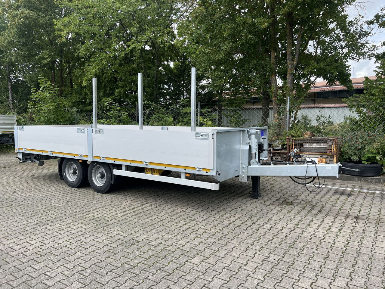 Möslein Tandem- Pritschenanhänger- Tieflader - Низькорамна платформа причіп: фото 1 Möslein Tandem- Pritschenanhänger- Tieflader - Низькорамна платформа причіп: фото 1
