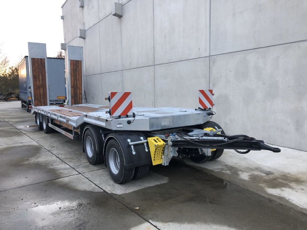 Möslein neuer 4 Achs Tieflader hydraulischen Rampen - Низькорамна платформа причіп: фото 3 Möslein neuer 4 Achs Tieflader hydraulischen Rampen - Низькорамна платформа причіп: фото 3