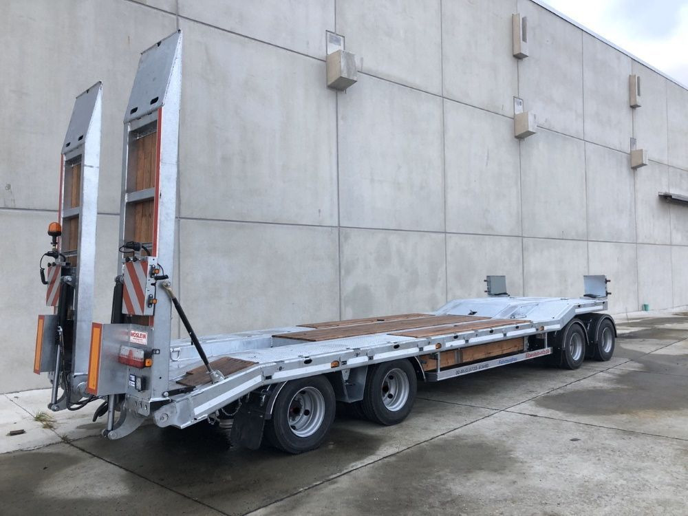 Möslein neuer 4 Achs Tieflader hydraulischen Rampen - Низькорамна платформа причіп: фото 4 Möslein neuer 4 Achs Tieflader hydraulischen Rampen - Низькорамна платформа причіп: фото 4
