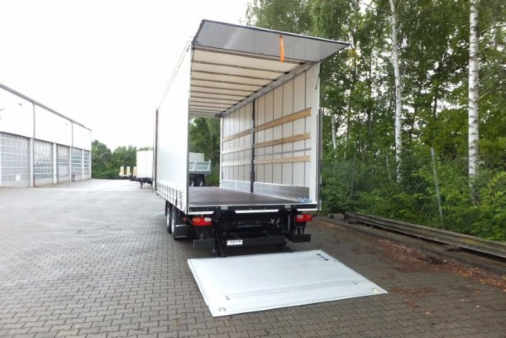 Möslein neuer Planenanhänger, Ladebordwand + Durchladba - Тентований причіп: фото 4 Möslein neuer Planenanhänger, Ladebordwand + Durchladba - Тентований причіп: фото 4