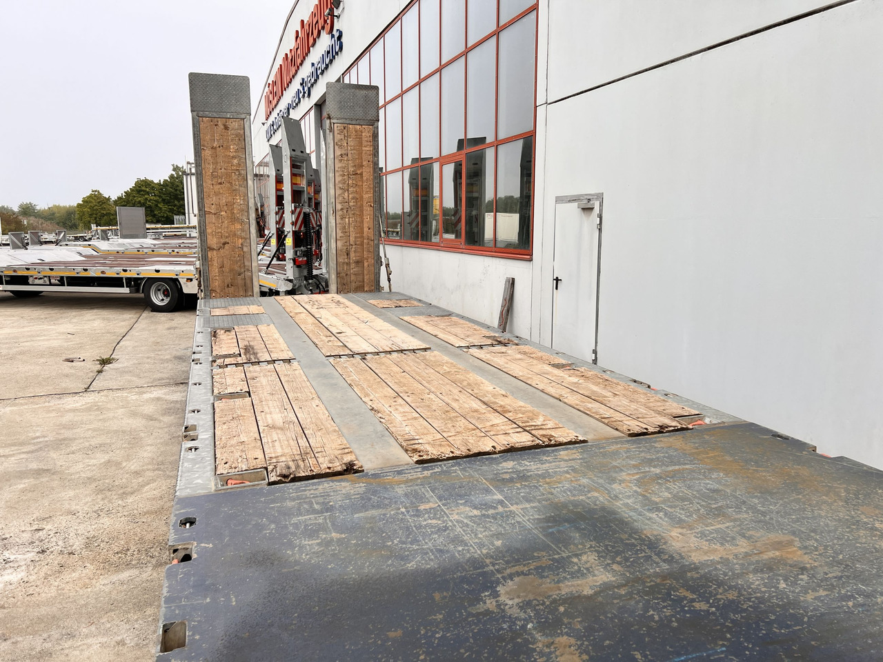 Müller Mitteltal D3 3 Achs Tieflader 9 m, Verzinkt, Wenig Benutzt - Низькорамна платформа причіп: фото 3 Müller Mitteltal D3 3 Achs Tieflader 9 m, Verzinkt, Wenig Benutzt - Низькорамна платформа причіп: фото 3