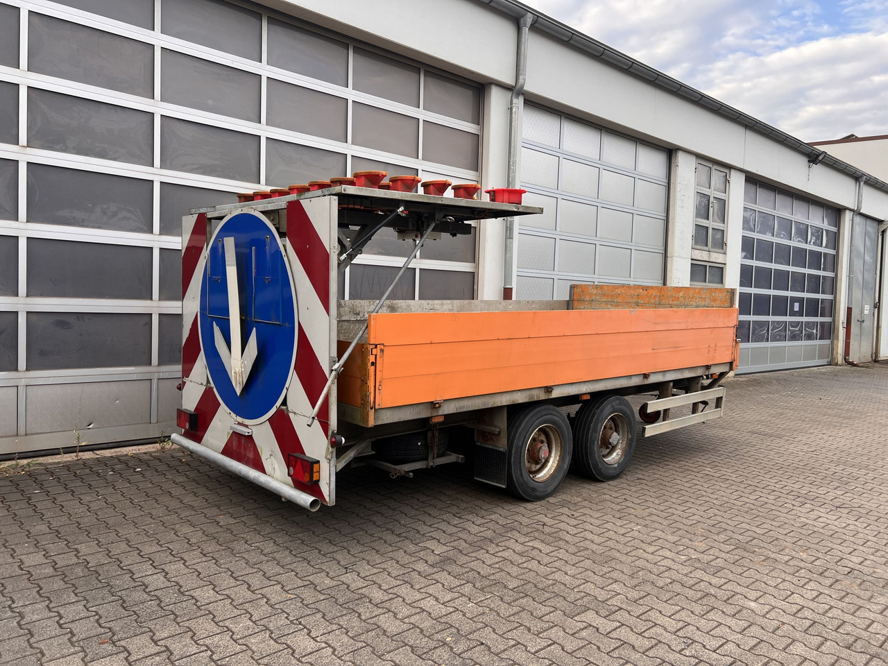 Schmitz Korbach SDAH Tandempritsche - Бортовий причіп/ Платформа: фото 3 Schmitz Korbach SDAH Tandempritsche - Бортовий причіп/ Платформа: фото 3