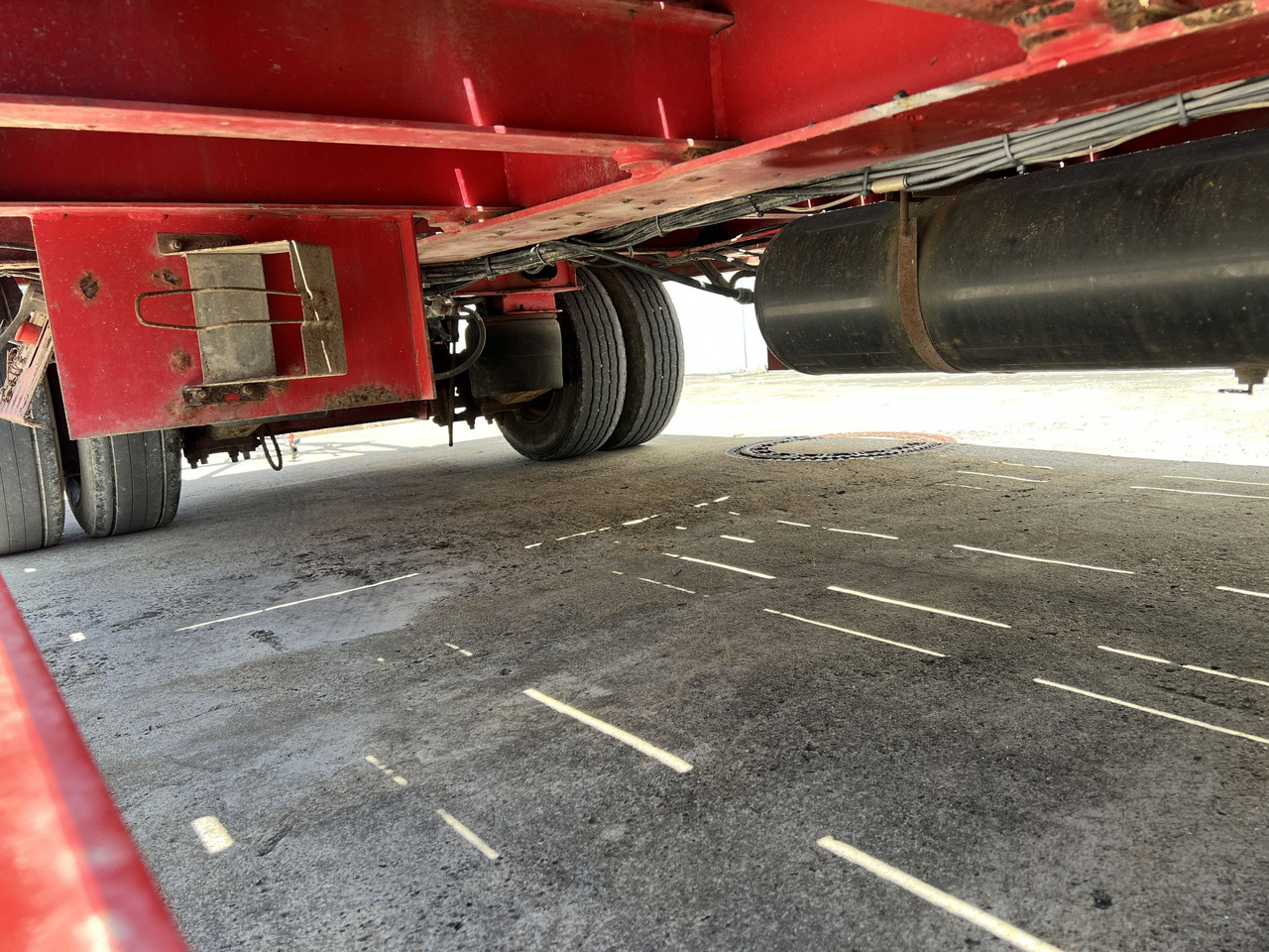 T3 3 Achs Tiefladeranhänger mit gerader Ladefläche - Низькорамна платформа причіп: фото 5 T3 3 Achs Tiefladeranhänger mit gerader Ladefläche - Низькорамна платформа причіп: фото 5