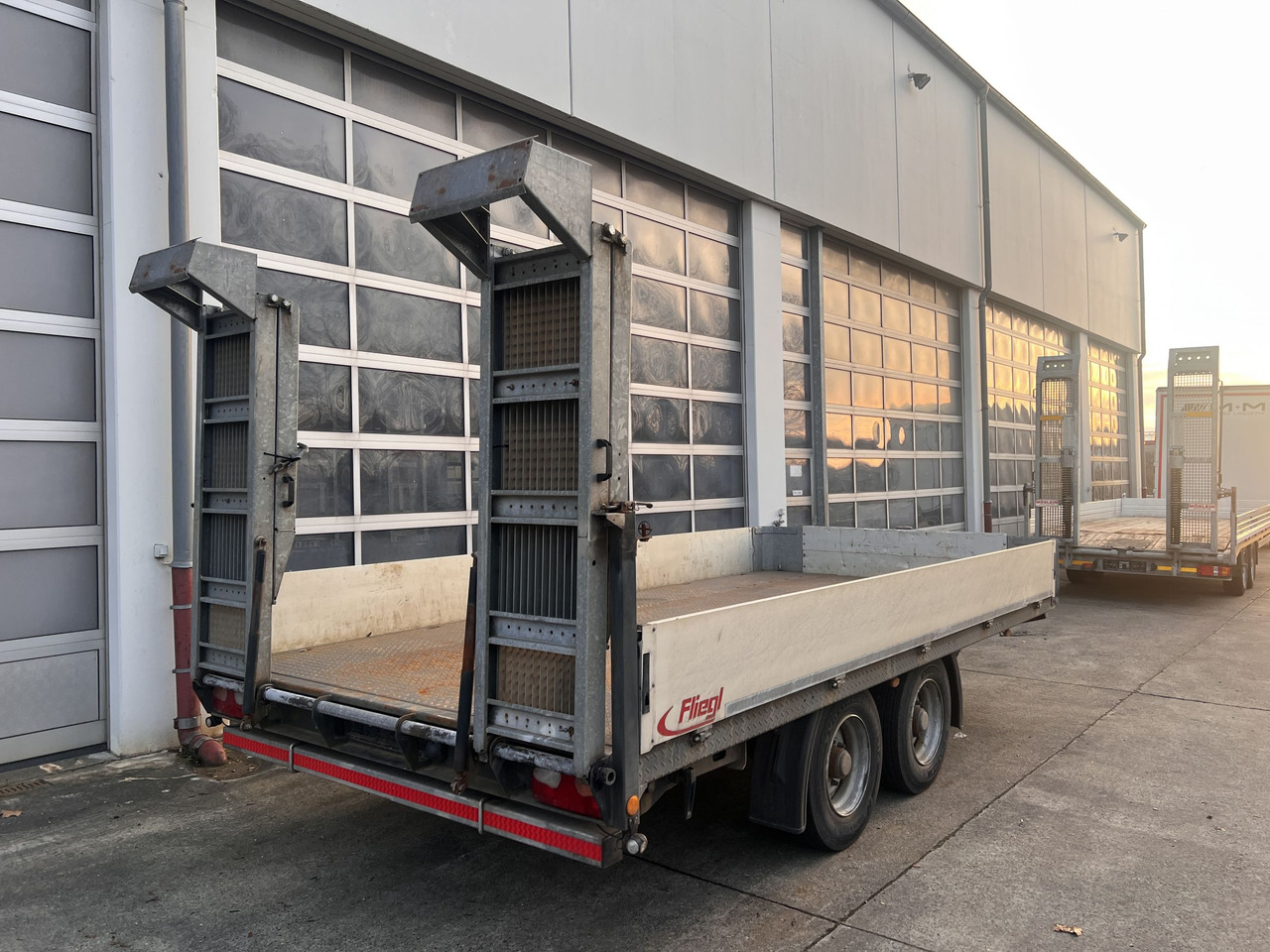 Tt Tandemtieflader - Низькорамна платформа причіп: фото 5 Tt Tandemtieflader - Низькорамна платформа причіп: фото 5