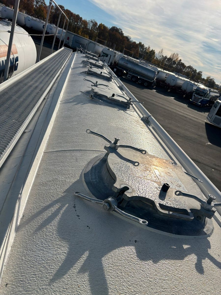 Feldbinder KIP 60.3 E-Hydraulik - Напівпричіп цистерна для сипучих вантажів: фото 5 Feldbinder KIP 60.3 E-Hydraulik - Напівпричіп цистерна для сипучих вантажів: фото 5