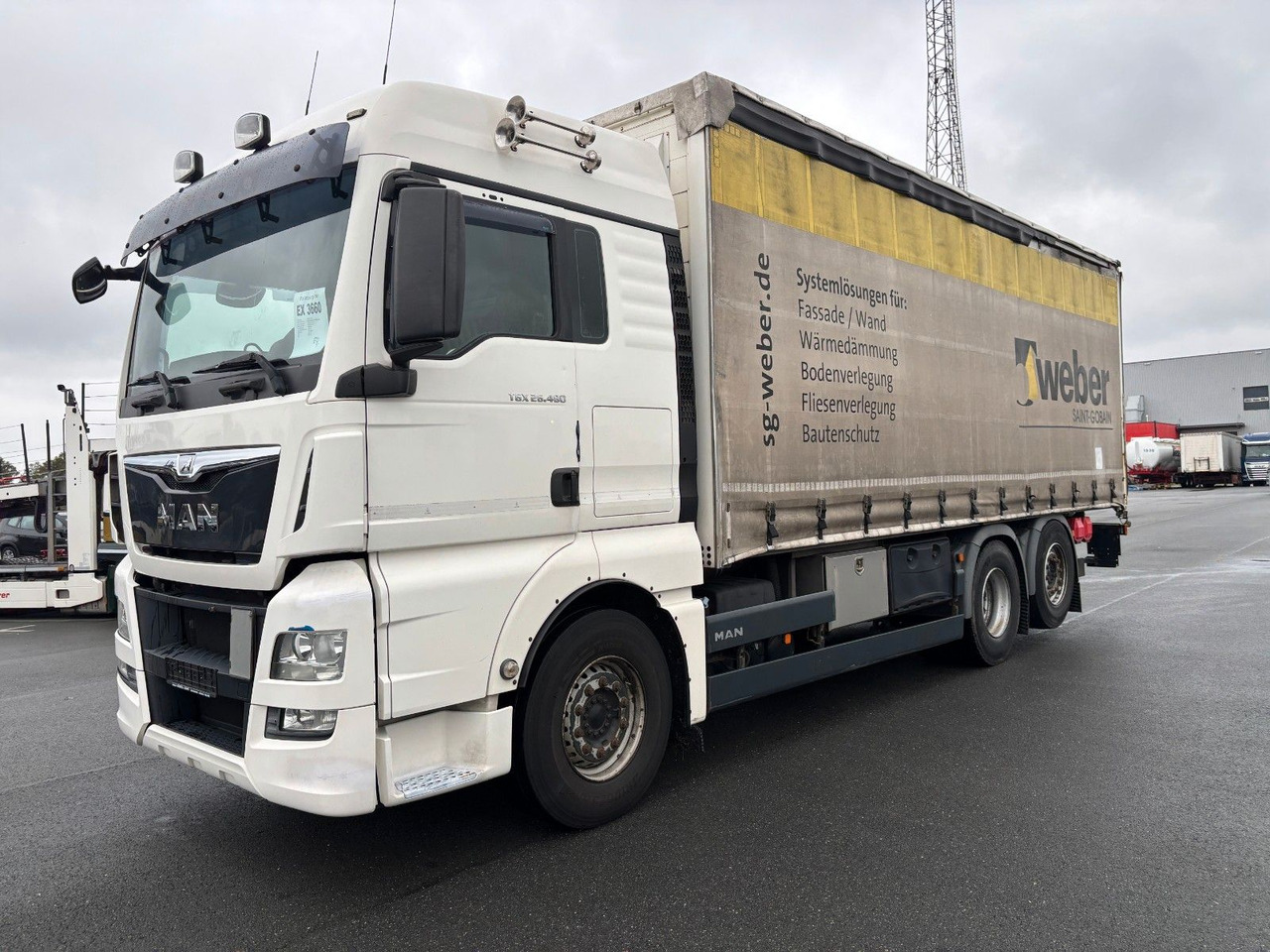 MAN TGX 26.480 mit Ladebordwand - Тентована вантажівка: фото 1 MAN TGX 26.480 mit Ladebordwand - Тентована вантажівка: фото 1