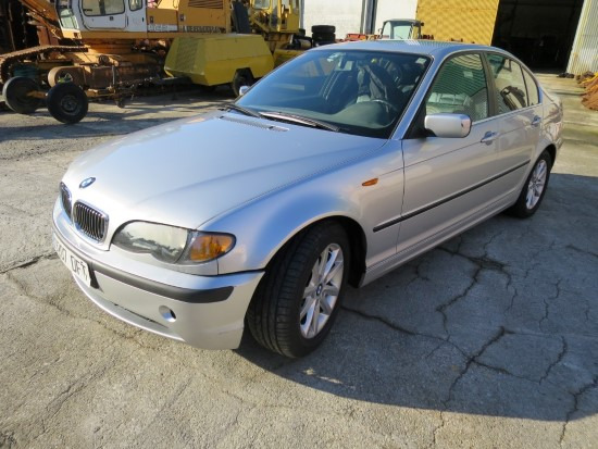 Легковий автомобіль BMW 320D: фото 1