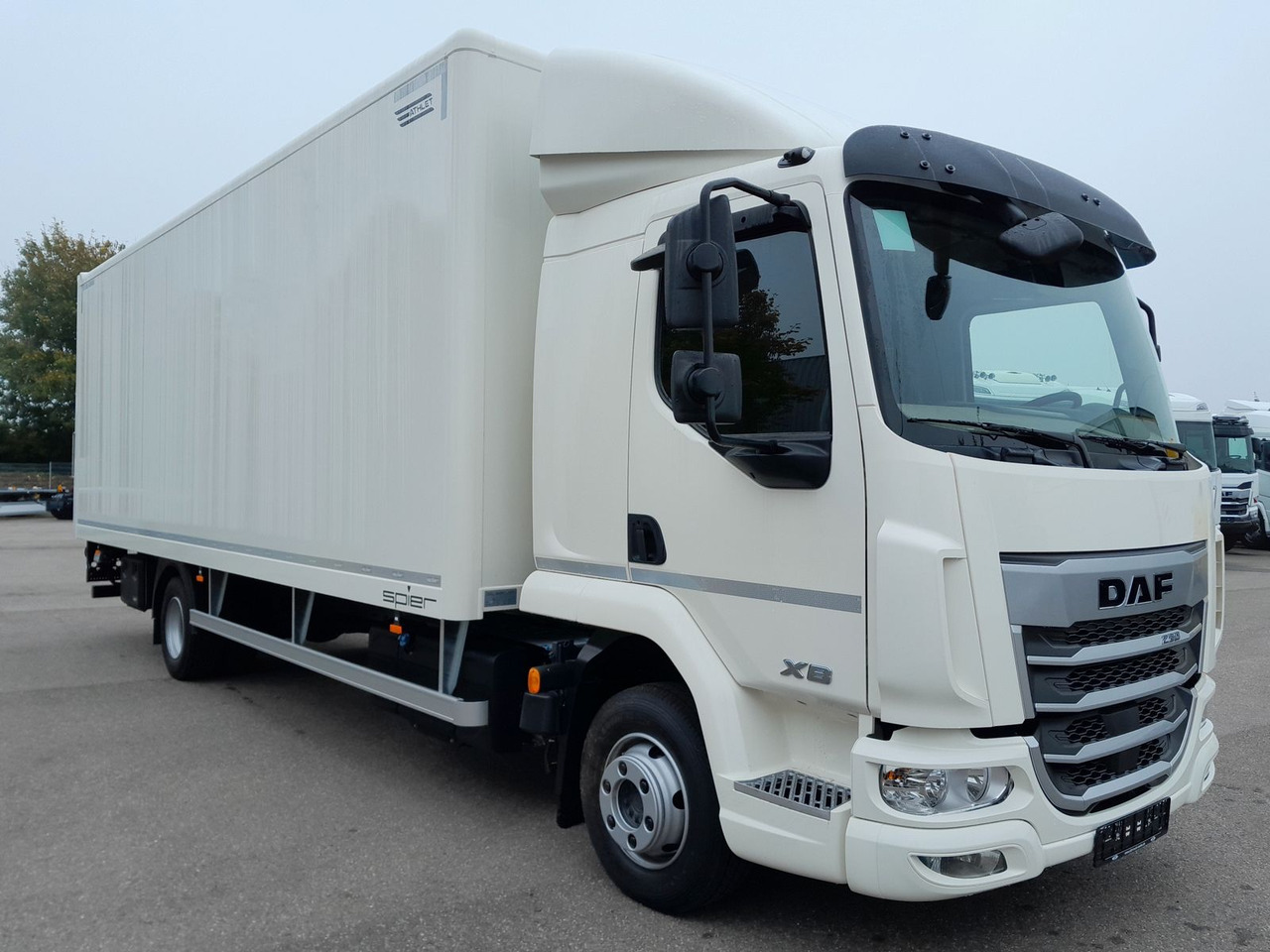 DAF FA XB 230 12t - Вантажівка з закритим кузовом: фото 2 DAF FA XB 230 12t - Вантажівка з закритим кузовом: фото 2