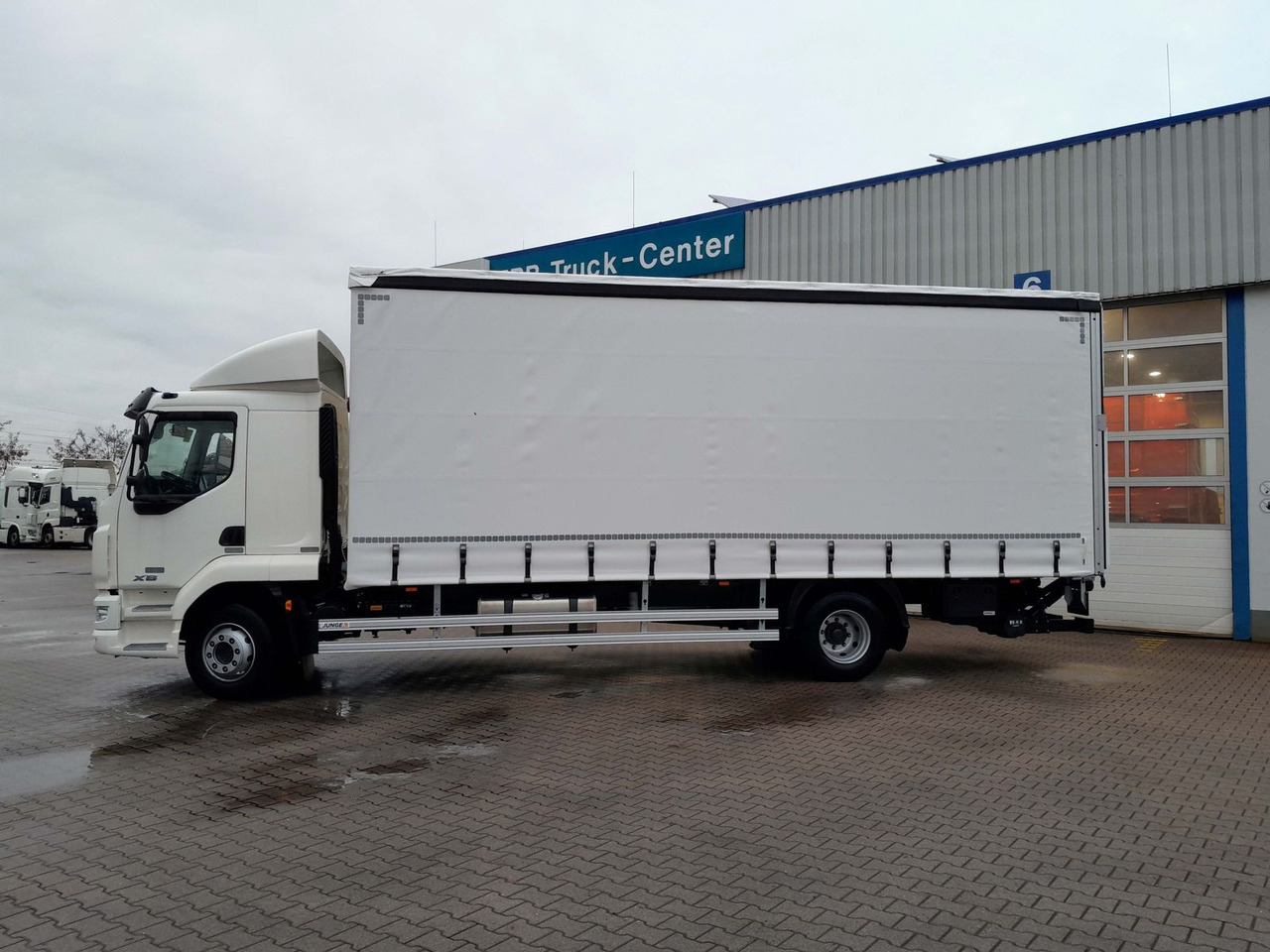 DAF FA XB 290 16t Junge Curtainsider - Тентована вантажівка: фото 4 DAF FA XB 290 16t Junge Curtainsider - Тентована вантажівка: фото 4