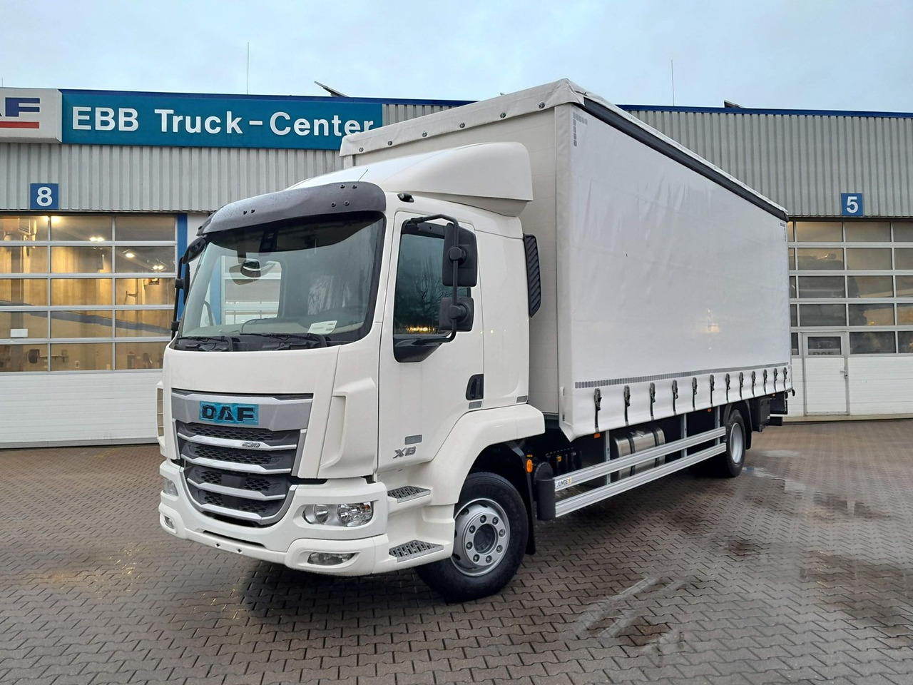 DAF FA XB 290 16t Junge Curtainsider - Тентована вантажівка: фото 1 DAF FA XB 290 16t Junge Curtainsider - Тентована вантажівка: фото 1