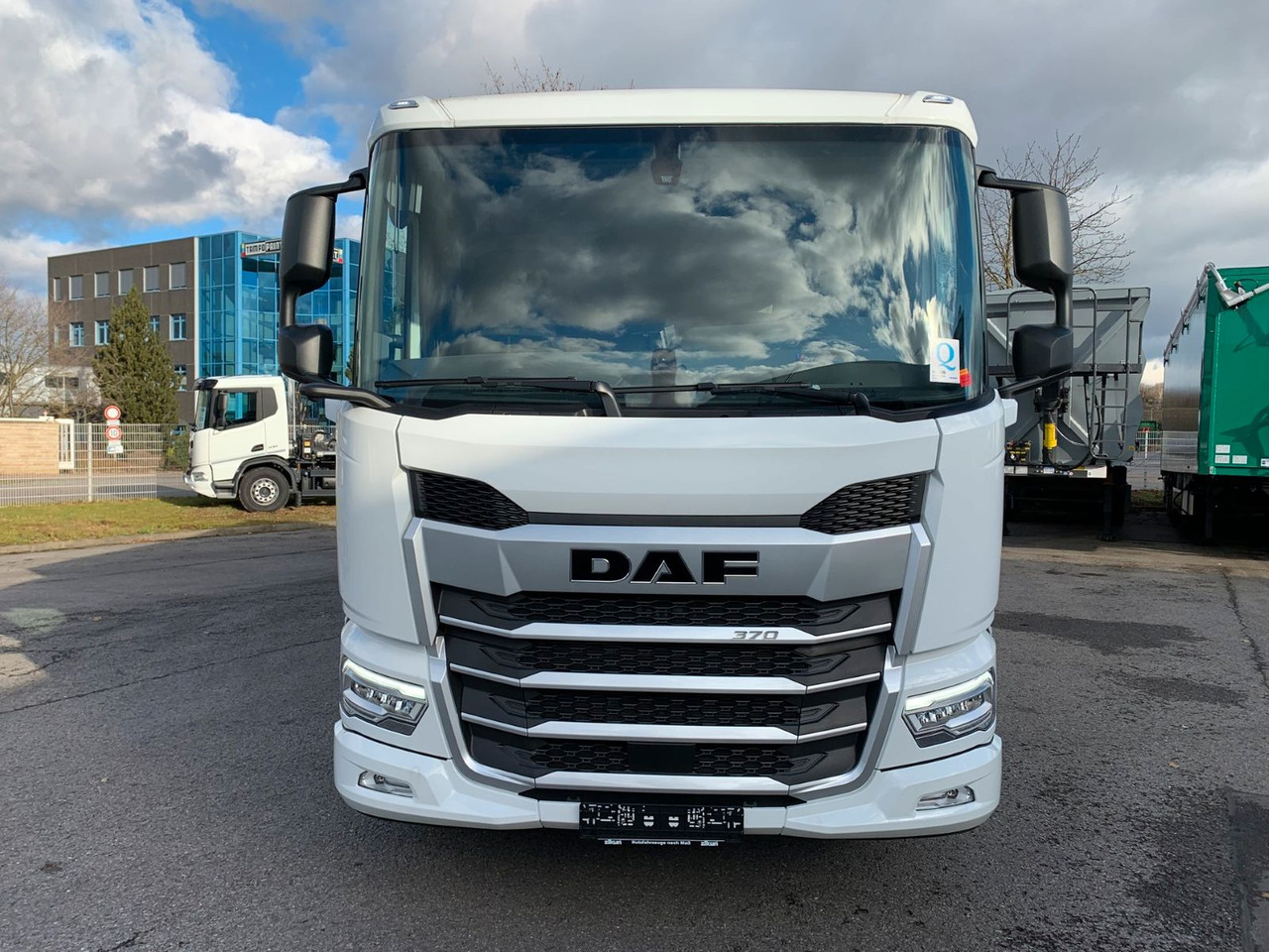 DAF FA XD 370 zikun Swing-Board-Aufbau - Для перевезення напоїв вантажівка: фото 2 DAF FA XD 370 zikun Swing-Board-Aufbau - Для перевезення напоїв вантажівка: фото 2