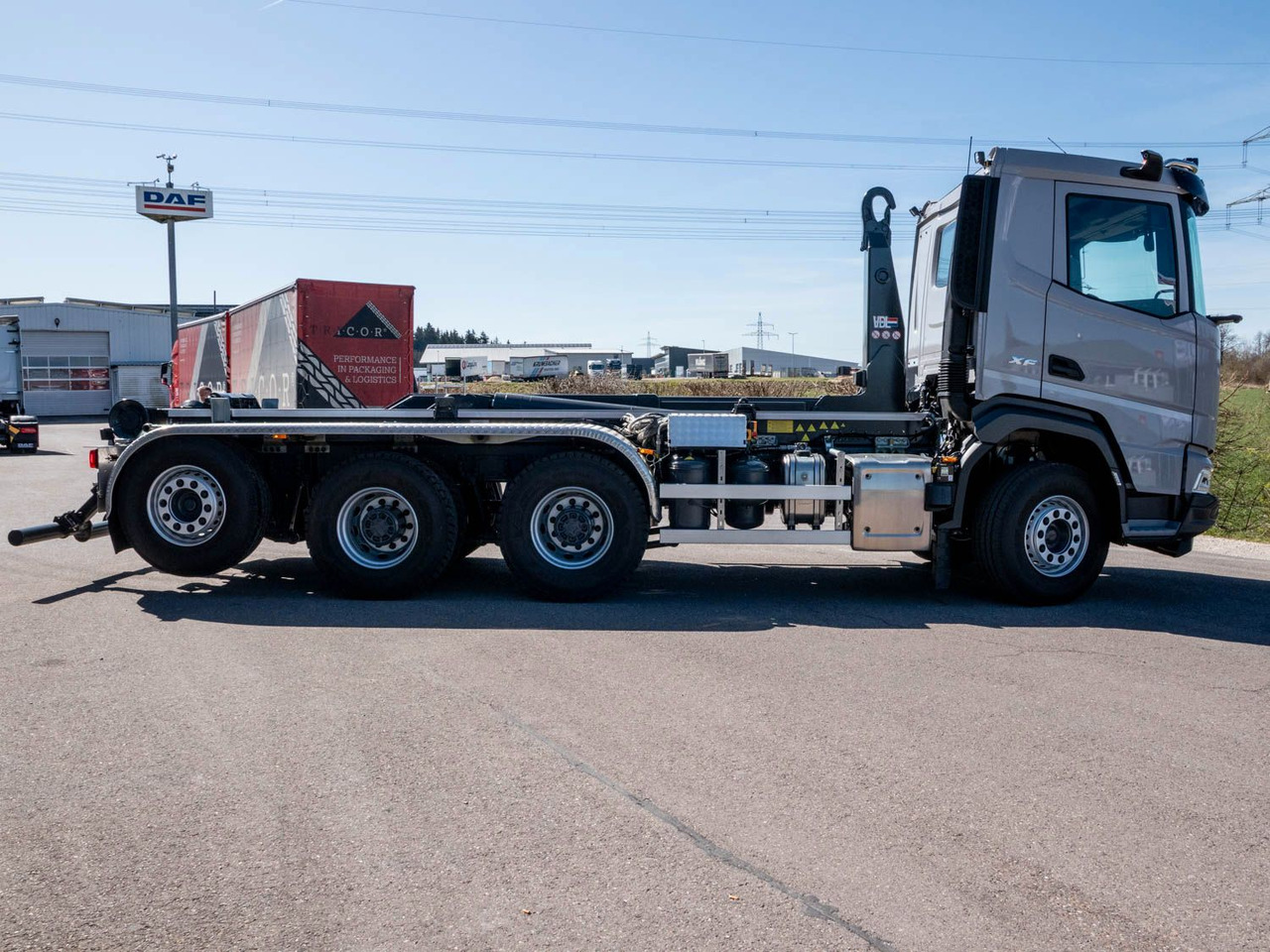 DAF XF 530 FAW mit VDL Abrollkipper DAF XF 530 FAW mit VDL Abrollkipper - Гаковий мультиліфт вантажівка: фото 4 DAF XF 530 FAW mit VDL Abrollkipper DAF XF 530 FAW mit VDL Abrollkipper - Гаковий мультиліфт вантажівка: фото 4