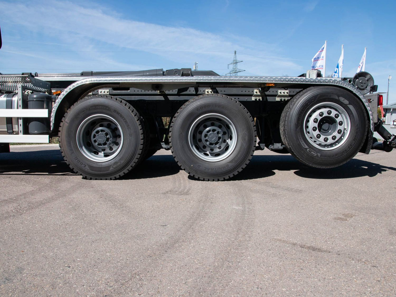 DAF XF 530 FAW mit VDL Abrollkipper DAF XF 530 FAW mit VDL Abrollkipper - Гаковий мультиліфт вантажівка: фото 5 DAF XF 530 FAW mit VDL Abrollkipper DAF XF 530 FAW mit VDL Abrollkipper - Гаковий мультиліфт вантажівка: фото 5