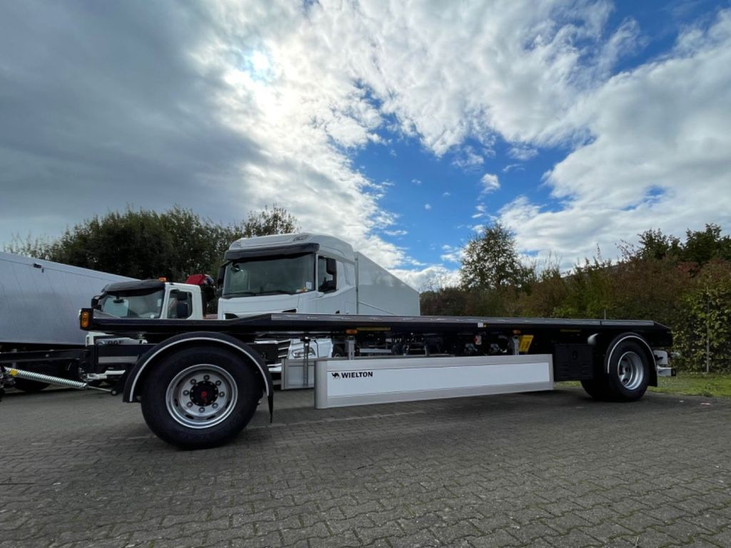 Wielton 2-Achs Außenroller-Abrollanhänger Wielton 2-Achs Außenroller-Abrollanhänger - Причіп мультиліфт/ Бункеровоз: фото 2 Wielton 2-Achs Außenroller-Abrollanhänger Wielton 2-Achs Außenroller-Abrollanhänger - Причіп мультиліфт/ Бункеровоз: фото 2