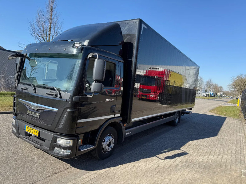 MAN TGL 12.250 black beauty 2014 - Вантажівка з закритим кузовом: фото 2 MAN TGL 12.250 black beauty 2014 - Вантажівка з закритим кузовом: фото 2