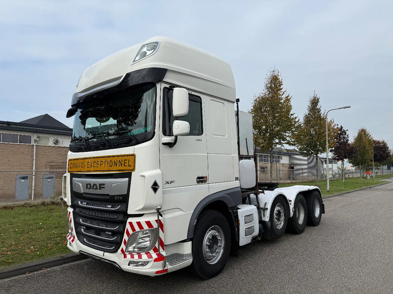 DAF XF 530 FTM 8X4 handgeschakeld 8-2018 retarder - Тягач: фото 1 DAF XF 530 FTM 8X4 handgeschakeld 8-2018 retarder - Тягач: фото 1