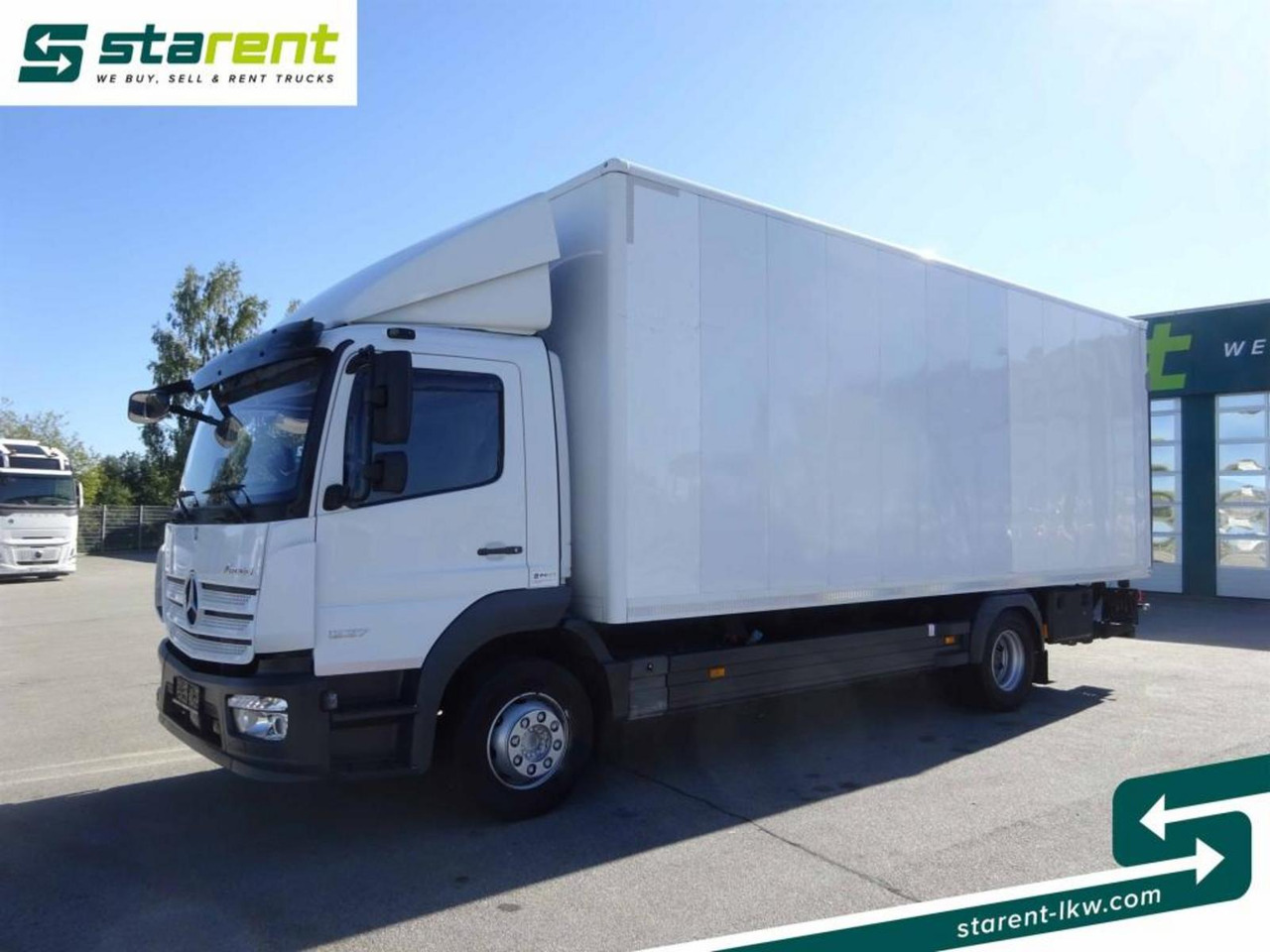 Mercedes Benz Atego 1227 Koffer Ladebordwand 1500 Kg Seitentür - Вантажівка з закритим кузовом: фото 1 Mercedes Benz Atego 1227 Koffer Ladebordwand 1500 Kg Seitentür - Вантажівка з закритим кузовом: фото 1