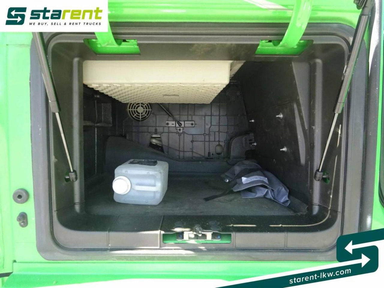 Лісовоз Volvo FH16 750 6x4 Holzaufbau mit Kran (Tajfun LIV120Z): фото 12 Лісовоз Volvo FH16 750 6x4 Holzaufbau mit Kran (Tajfun LIV120Z): фото 12