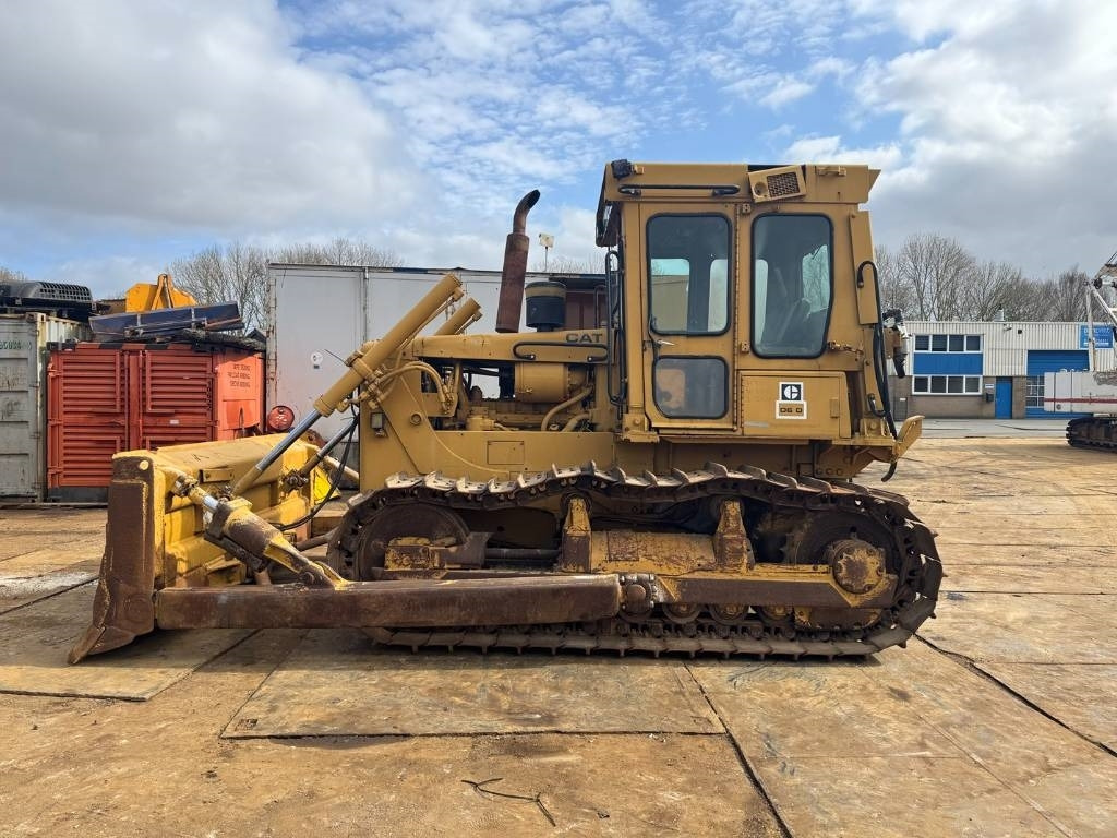 CAT D 6 D - Бульдозер: фото 1 CAT D 6 D - Бульдозер: фото 1