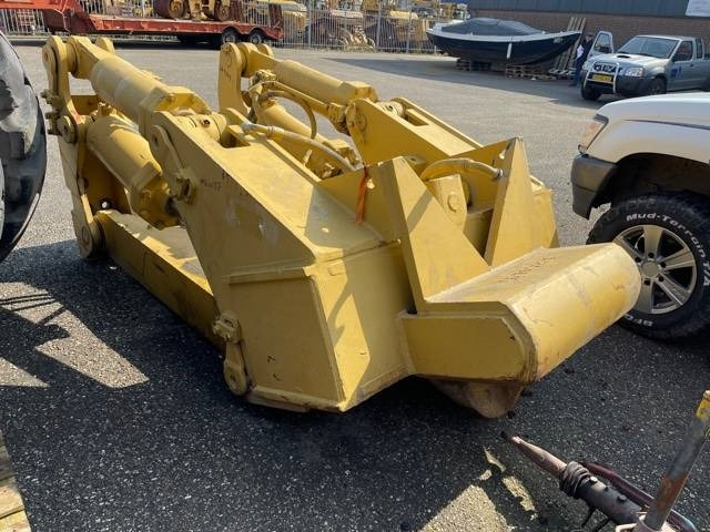 CAT D 8 R Ripper - Розпушувач в категорії Будівельна техніка: фото 3 CAT D 8 R Ripper - Розпушувач в категорії Будівельна техніка: фото 3