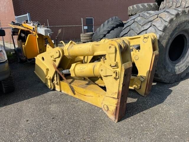 CAT D 8 R Ripper - Розпушувач в категорії Будівельна техніка: фото 1 CAT D 8 R Ripper - Розпушувач в категорії Будівельна техніка: фото 1