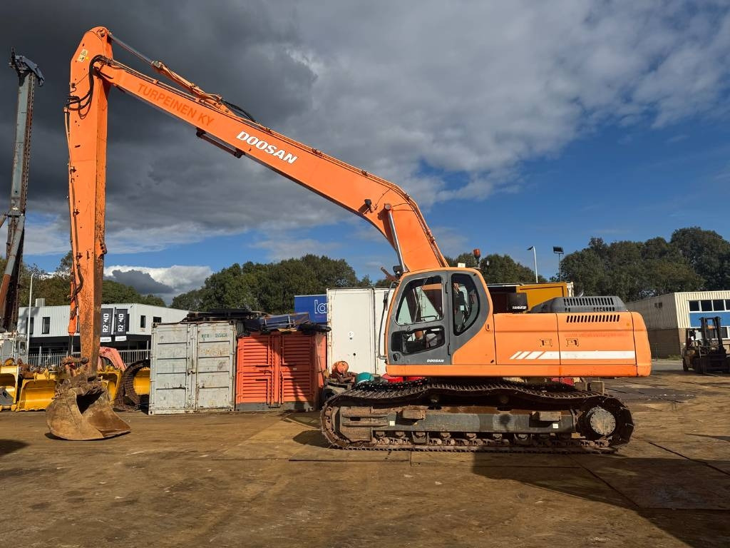 Doosan DX 300 LC ( 4.690 original hours 18M long reach ) - Екскаватор: фото 1 Doosan DX 300 LC ( 4.690 original hours 18M long reach ) - Екскаватор: фото 1