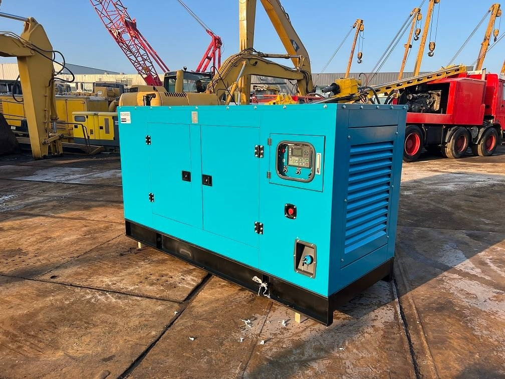 Ricardo 200KVA (160KW) SILENT GENERATOR 3 PHASE 50HZ 400V - Електричний генератор: фото 3 Ricardo 200KVA (160KW) SILENT GENERATOR 3 PHASE 50HZ 400V - Електричний генератор: фото 3