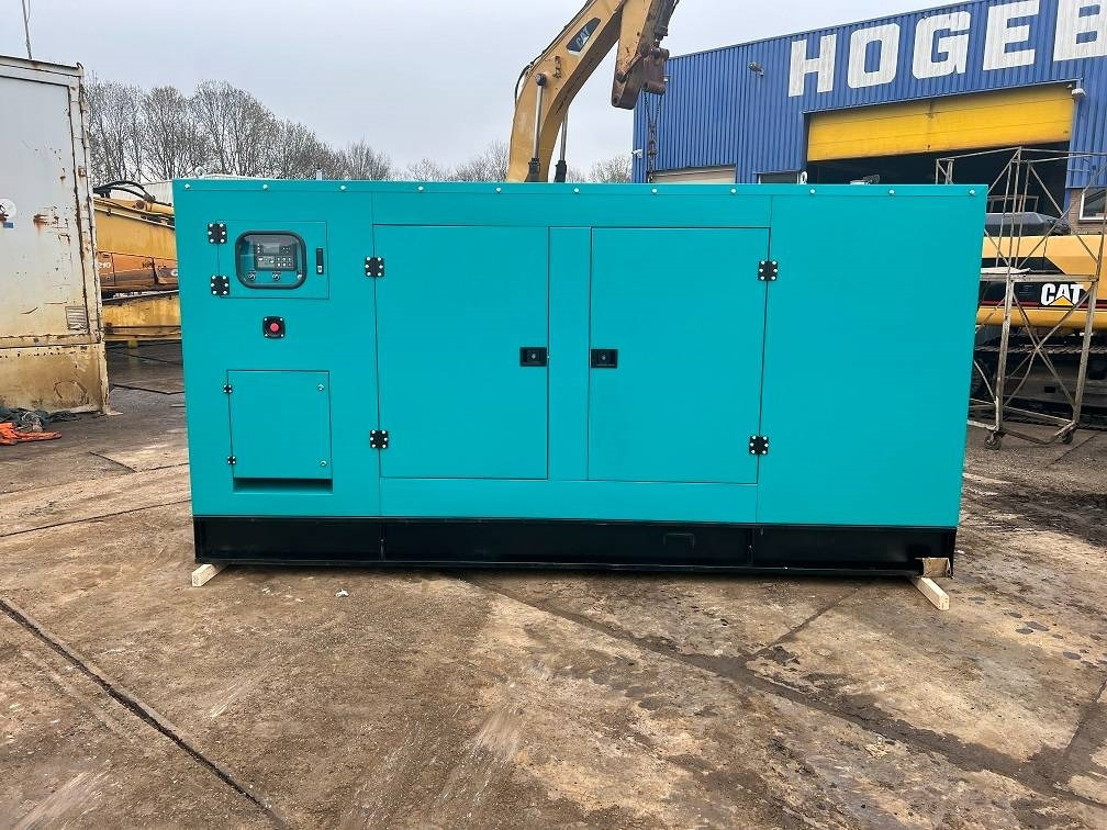 Ricardo 400KVA 320KW SILENT 3 PHASE GENERATOR 50HZ 400V NE - Електричний генератор: фото 2 Ricardo 400KVA 320KW SILENT 3 PHASE GENERATOR 50HZ 400V NE - Електричний генератор: фото 2