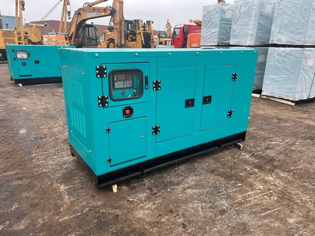 Ricardo 50KVA 40KW SILENT GENERATOR 3 PHASE 50HZ 400V NEW - Електричний генератор: фото 1 Ricardo 50KVA 40KW SILENT GENERATOR 3 PHASE 50HZ 400V NEW - Електричний генератор: фото 1