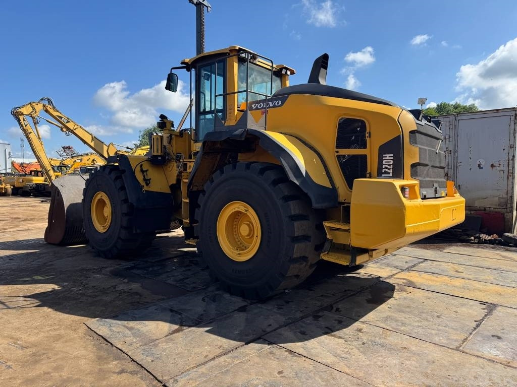 Volvo L 220 H ( WITH NEW TYRES ) - Колісний навантажувач: фото 3 Volvo L 220 H ( WITH NEW TYRES ) - Колісний навантажувач: фото 3