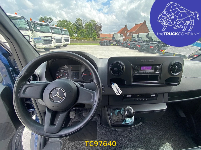 Суцільнометалевий фургон Mercedes-Benz Sprinter: фото 6