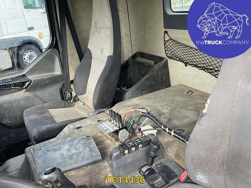 Renault Kerax 370 - Контейнеровоз/ Змінний кузов вантажівка: фото 3 Renault Kerax 370 - Контейнеровоз/ Змінний кузов вантажівка: фото 3