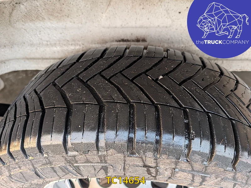 Суцільнометалевий фургон Volkswagen Crafter 180 L1H2: фото 14 Суцільнометалевий фургон Volkswagen Crafter 180 L1H2: фото 14