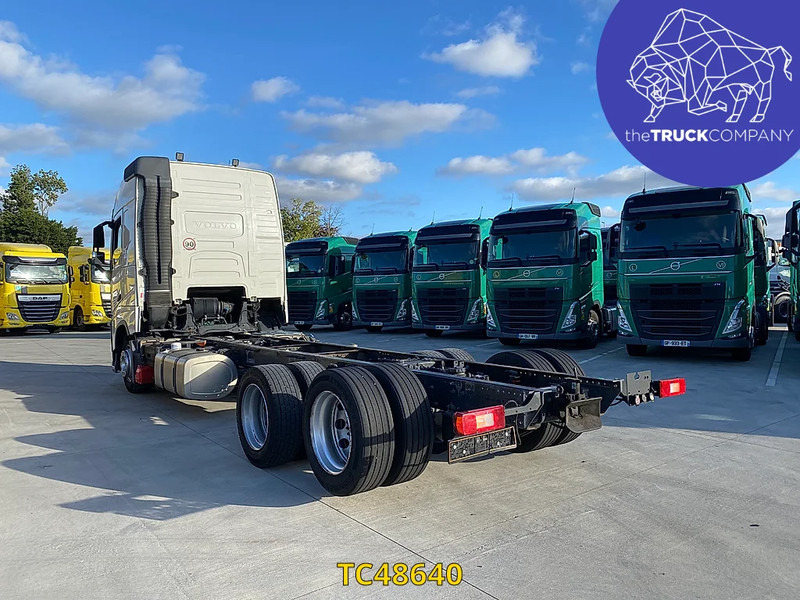 Volvo FH 460 - Вантажівка шасі: фото 2 Volvo FH 460 - Вантажівка шасі: фото 2