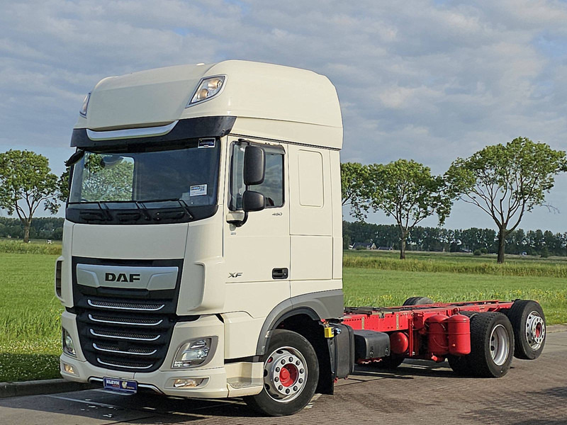 DAF XF 480 SSC 6X2 FAR INTARDER - Вантажівка шасі: фото 2 DAF XF 480 SSC 6X2 FAR INTARDER - Вантажівка шасі: фото 2