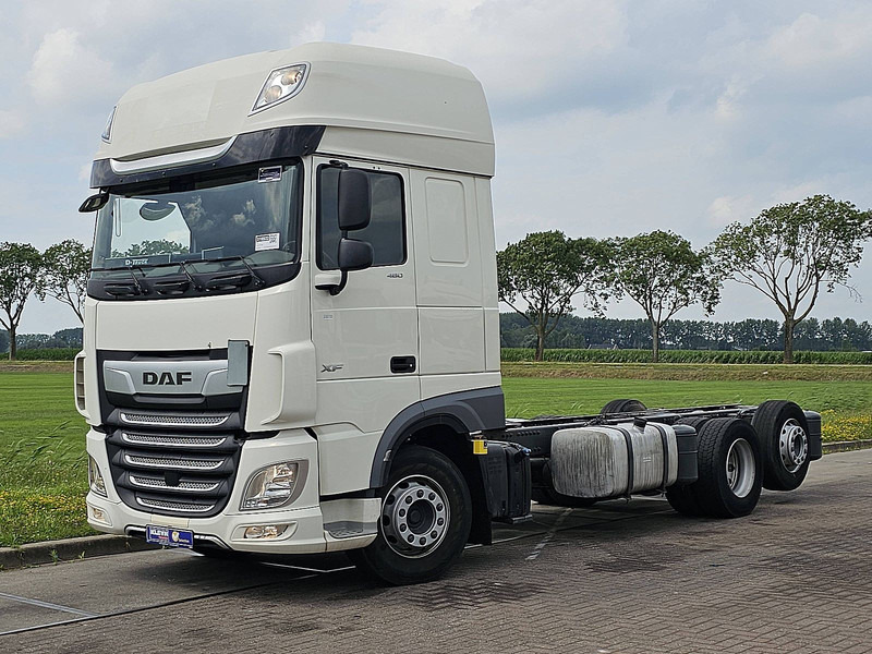 DAF XF 480 SSC 6X2 FAR INTARDER - Вантажівка шасі: фото 2 DAF XF 480 SSC 6X2 FAR INTARDER - Вантажівка шасі: фото 2