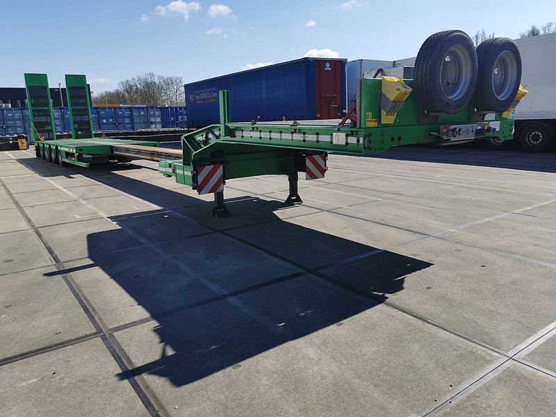 Faymonville 4 AXLE LOW BED EXTENDABLE RAMPS - Низькорамна платформа напівпричіп: фото 3 Faymonville 4 AXLE LOW BED EXTENDABLE RAMPS - Низькорамна платформа напівпричіп: фото 3