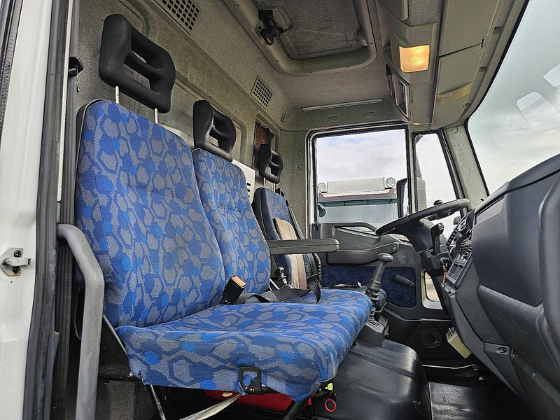 Тентована вантажівка Iveco 120E24 EUROCARGO: фото 7 Тентована вантажівка Iveco 120E24 EUROCARGO: фото 7