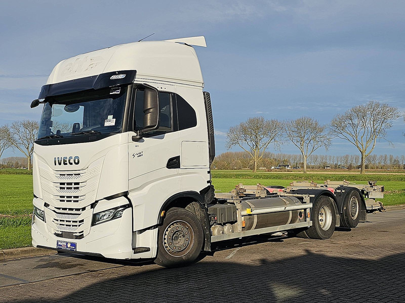 Iveco S-WAY AS260S46 6x2*4 LNG GAS - Контейнеровоз/ Змінний кузов вантажівка: фото 2 Iveco S-WAY AS260S46 6x2*4 LNG GAS - Контейнеровоз/ Змінний кузов вантажівка: фото 2