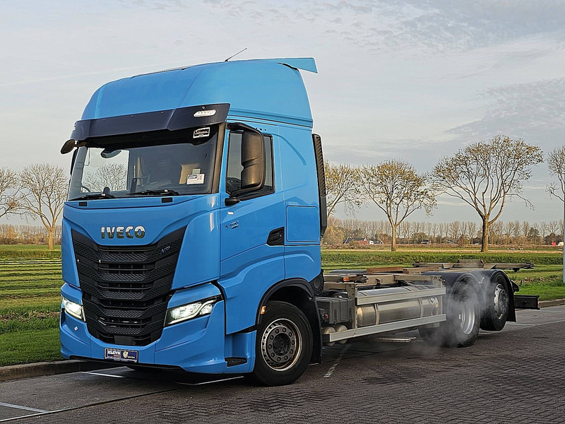 Iveco S-WAY AS260S46 LNG - Контейнеровоз/ Змінний кузов вантажівка: фото 2 Iveco S-WAY AS260S46 LNG - Контейнеровоз/ Змінний кузов вантажівка: фото 2