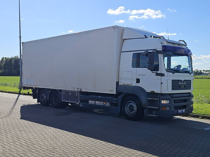 MAN 26.440 TGA LX 6X2 SIDE DOORS - Вантажівка з закритим кузовом: фото 5 MAN 26.440 TGA LX 6X2 SIDE DOORS - Вантажівка з закритим кузовом: фото 5