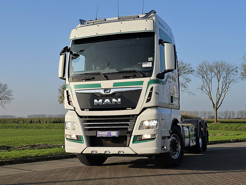 MAN 26.500 TGX XXL 6X2-4 LL WB420 - Вантажівка шасі: фото 1 MAN 26.500 TGX XXL 6X2-4 LL WB420 - Вантажівка шасі: фото 1