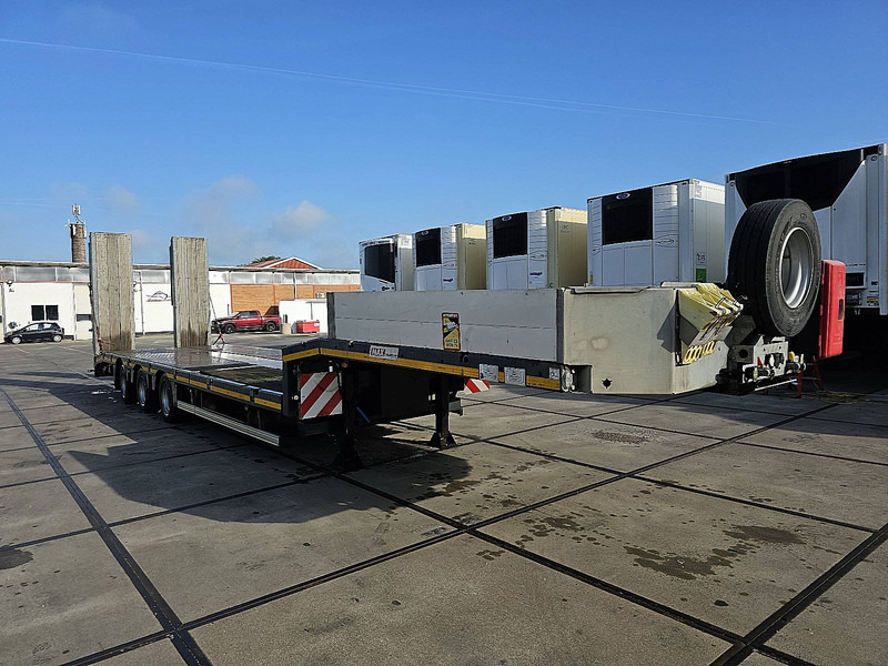 MAXTRAILER F-S43-1AAF Hyd.bed,,whinch&ramp - Низькорамна платформа напівпричіп: фото 3 MAXTRAILER F-S43-1AAF Hyd.bed,,whinch&ramp - Низькорамна платформа напівпричіп: фото 3